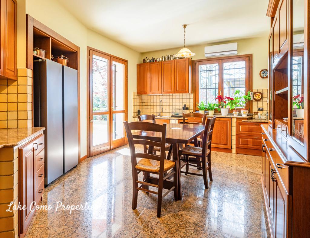 6 room house in Lake Como, photo #7, listing #106050210
