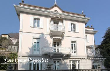 House in Moltrasio, 450 m²