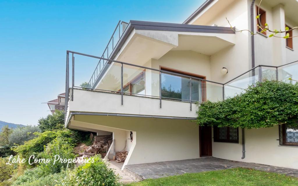 11 room house in Lake Como, photo #2, listing #105882042