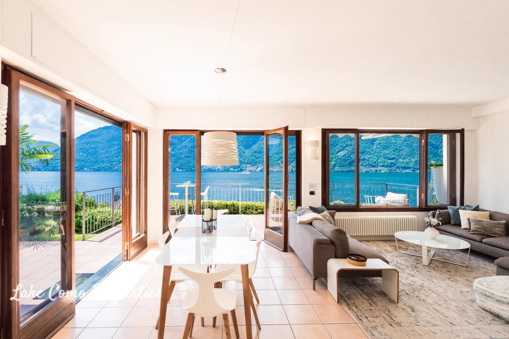 8 room house in Nesso, photo #9, listing #106454460