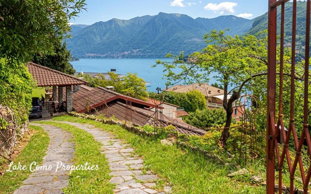 12 room house in Moltrasio, photo #5, listing #106236396