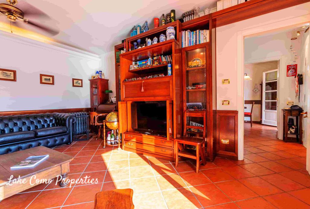 8 room house in Lake Como, 240 m², photo #5, listing #77363538