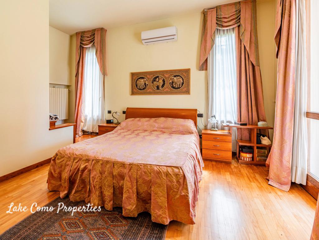 6 room house in Lake Como, photo #9, listing #106050210