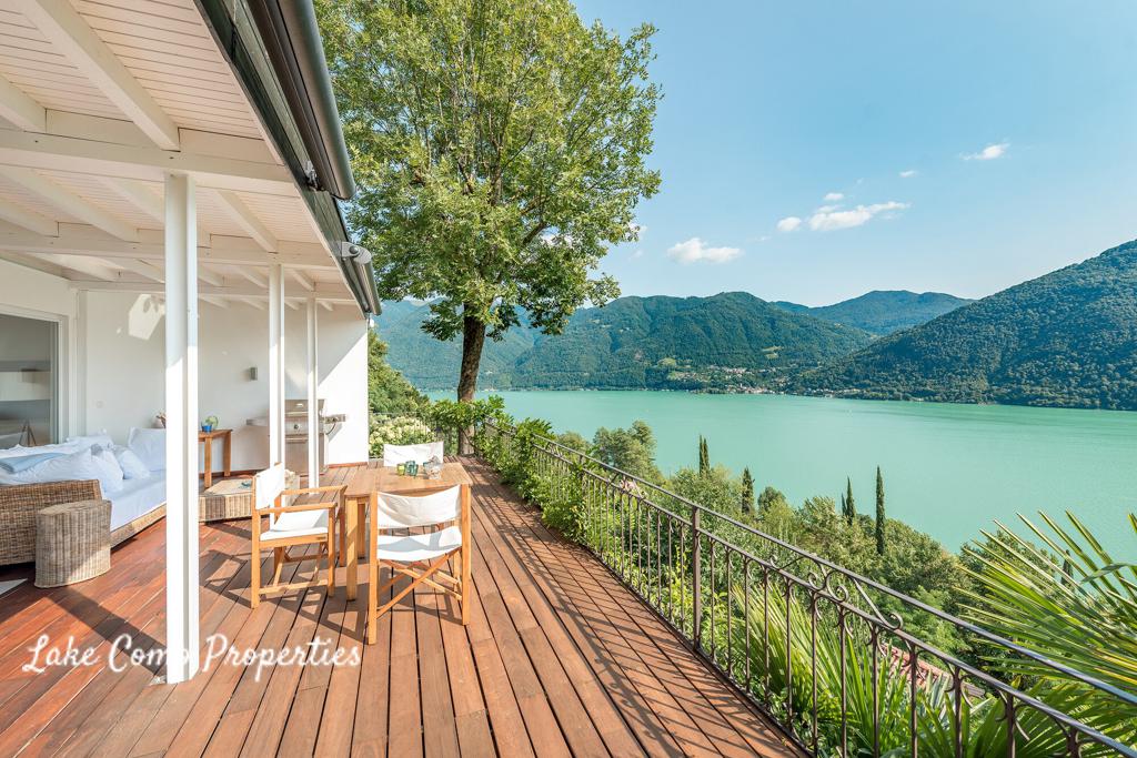 4 room house in Lake Como, 228 m², photo #1, listing #102976104