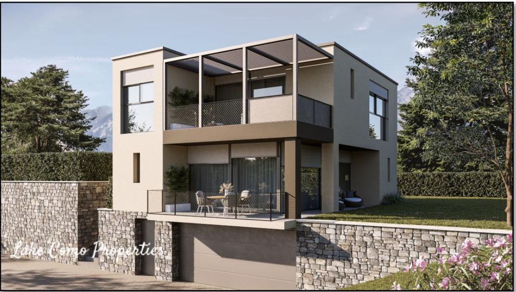 4 room house in Menaggio, 300 m², photo #1, listing #104305530