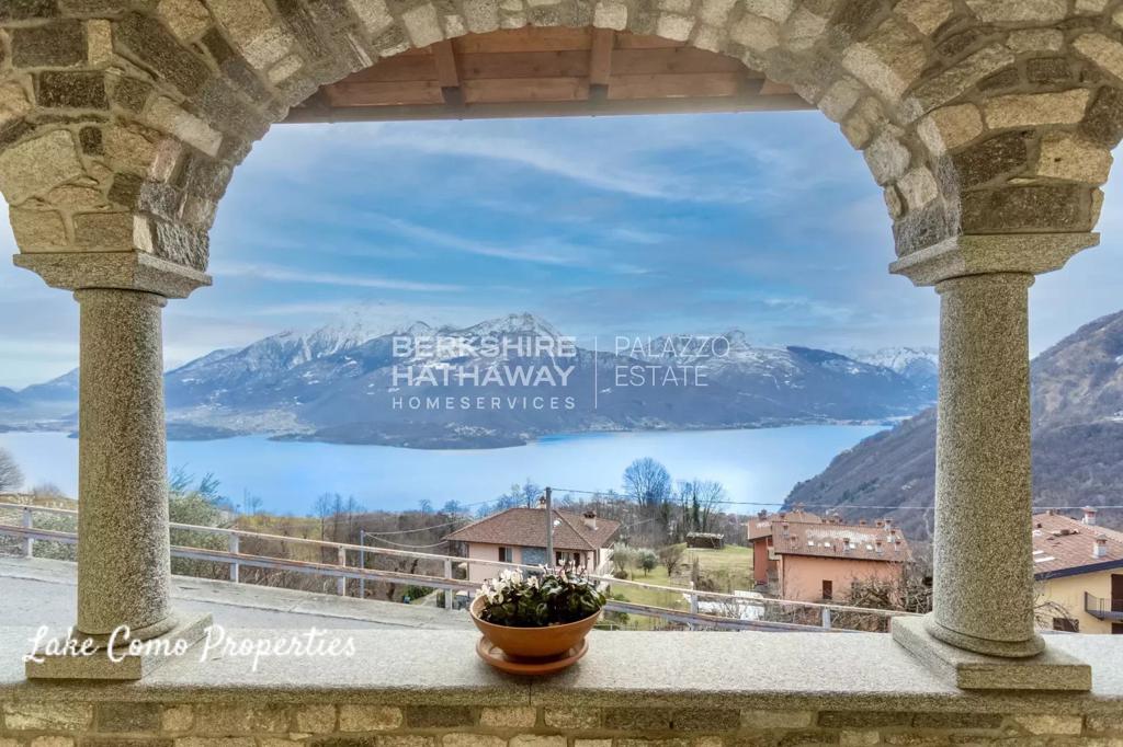 11 room house in Lake Como, photo #3, listing #98695044