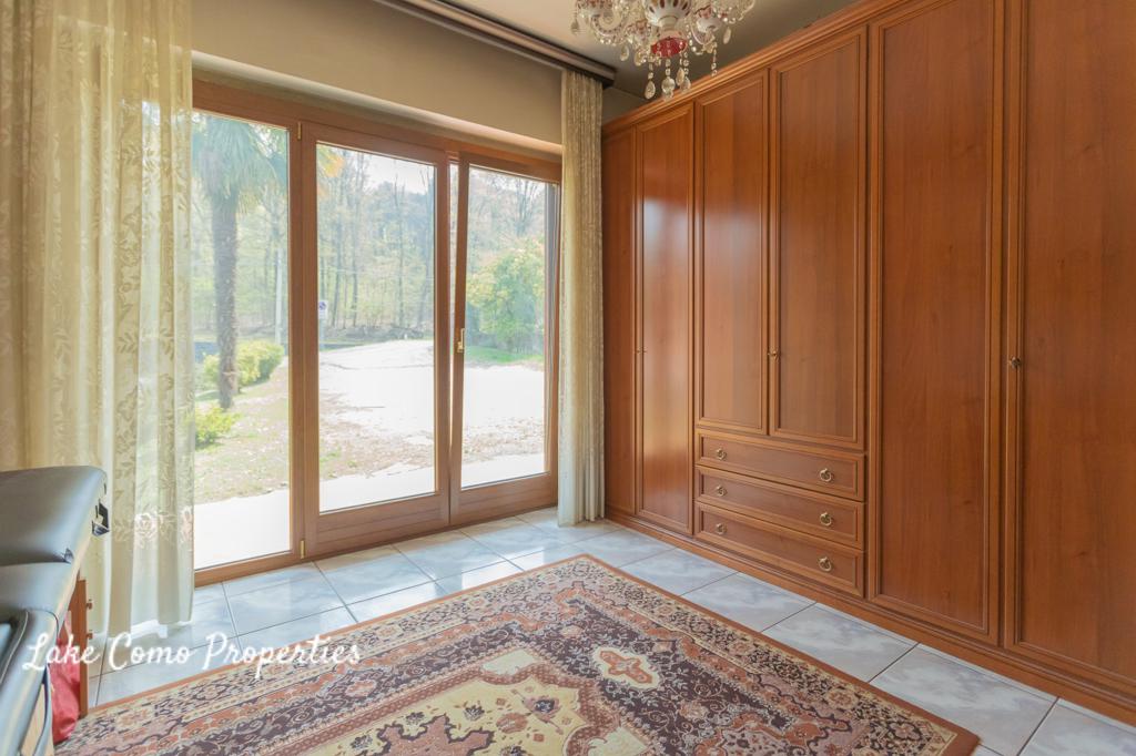 8 room house in Lake Como, photo #3, listing #87977526
