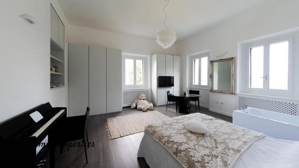 5 room apartment in Lake Como, photo #8, listing #85236438
