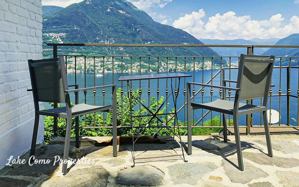 8 room house in Faggeto Lario, photo #7, listing #106337448