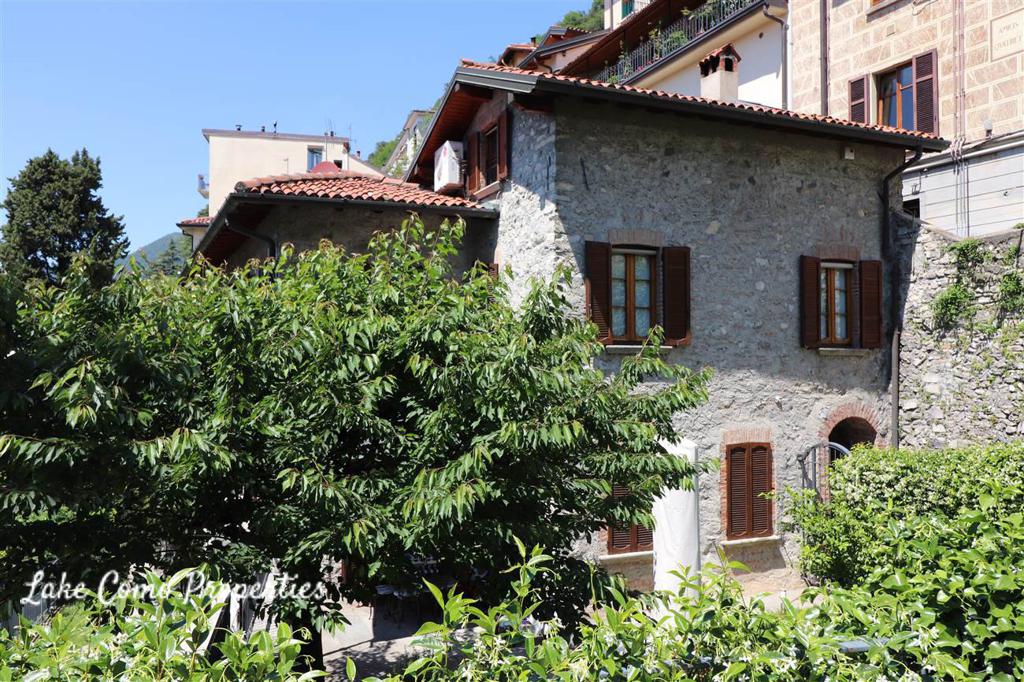 9 room house in Lake Como, 220 m², photo #1, listing #76727868