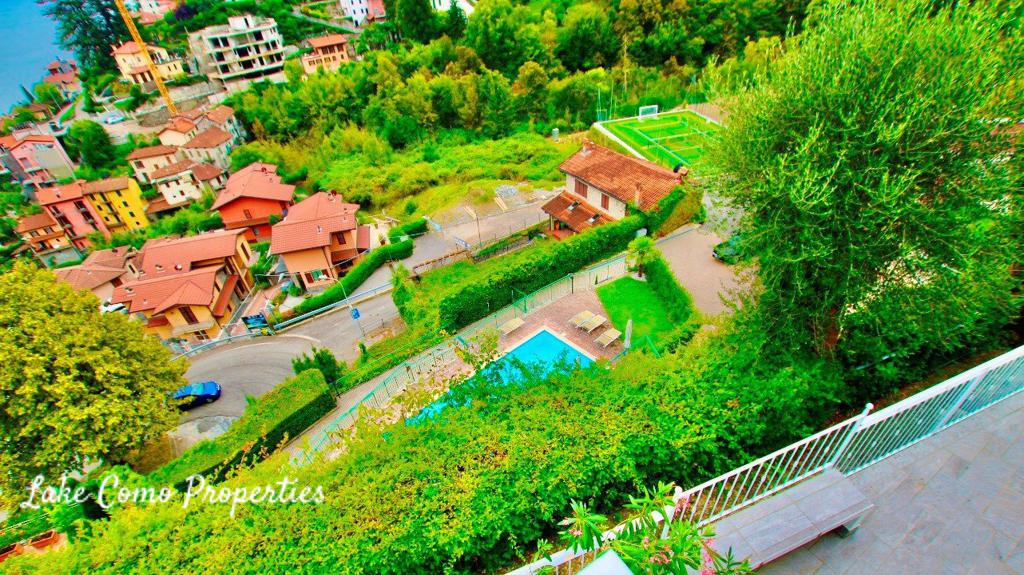 6 room house in Argegno, photo #9, listing #85243914