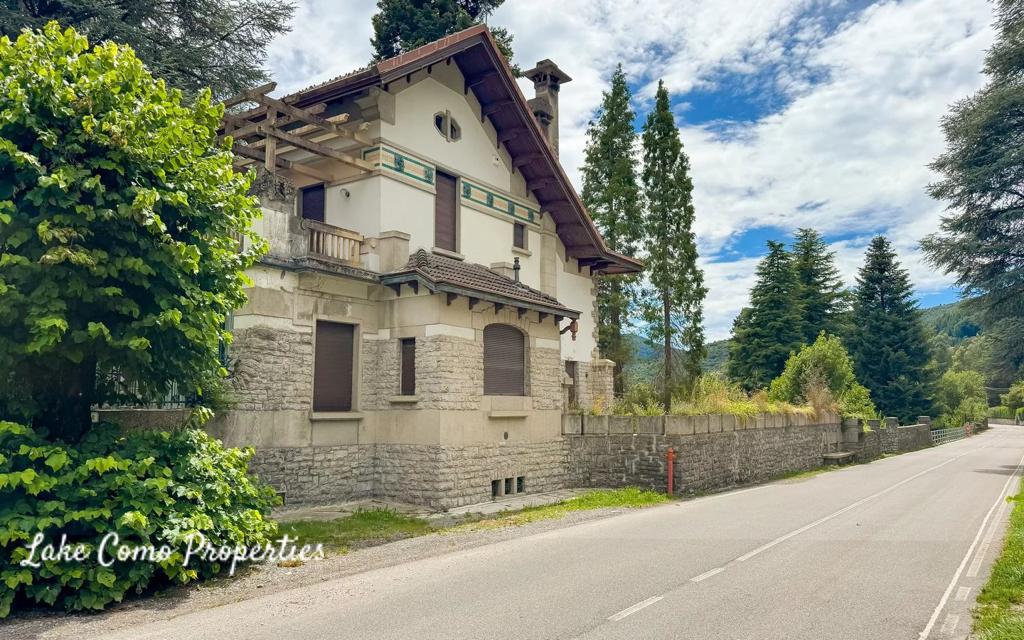 10 room house in Lake Como, photo #9, listing #105068040